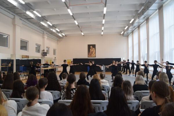 Открытая репетиция для студентов прошла на базе Чувашского госансамбля песни и танца
