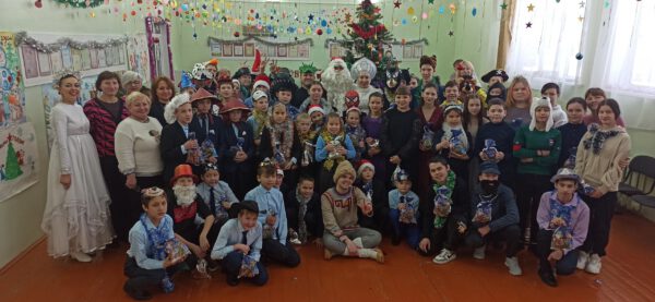 Артисты Чувашского госансамбля песни поздравили детей Саланчикской школы-интерната