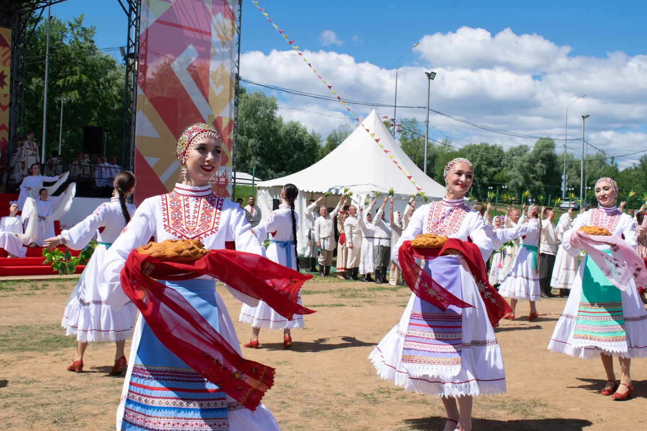 Чувашский госансамбль песни и танца выступил на Всечувашском празднике «Акатуй»
