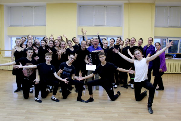 В Институте культуры состоялся мастер-класс балетмейстера госансамбля Алексея Тимошенко